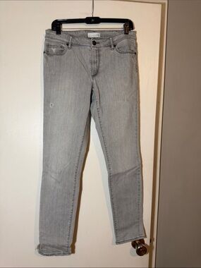 LOFT Curvey Light Gray Skinny Jeans- Size 28